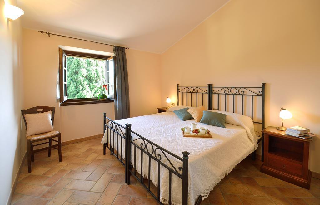 Agriturismo San Severo Passignano sul Trasimeno Værelse billede